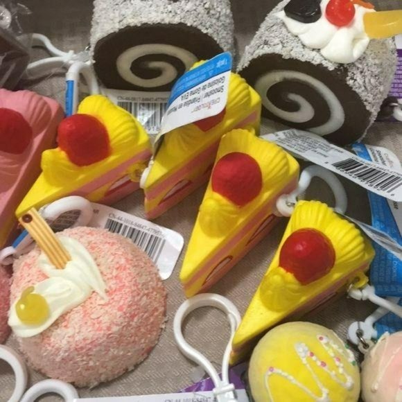 Orb Odditeez Cake Candy Keychain Lot Cupcakes Pies Ice Cream Food Key Chain - Picture 7 of 13